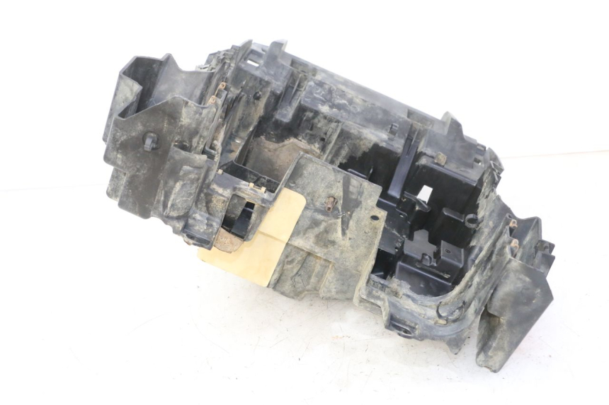 photo de CAJA BATERIA YAMAHA YFM GRIZZLY 550 (2008 - 2015) - Primer plano técnico