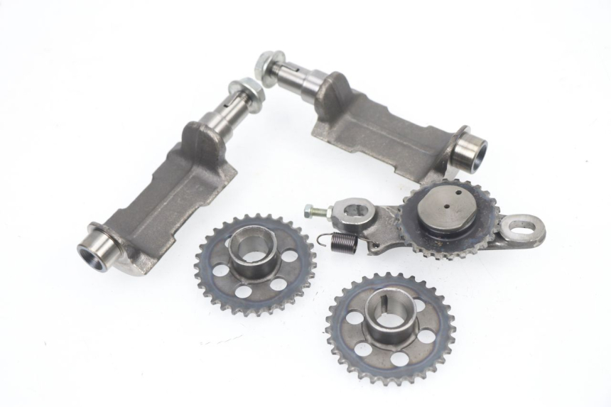 photo de SOPORTE MOTOR SUZUKI DR DJEBEL 600 (1985 - 1990) - Detalle de la pieza