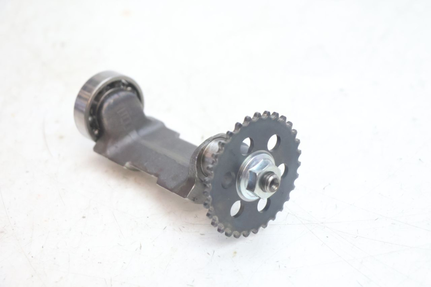 photo de SOPORTE MOTOR SUZUKI DR S 600 (1985 - 1989) - Zoom sobre los componentes