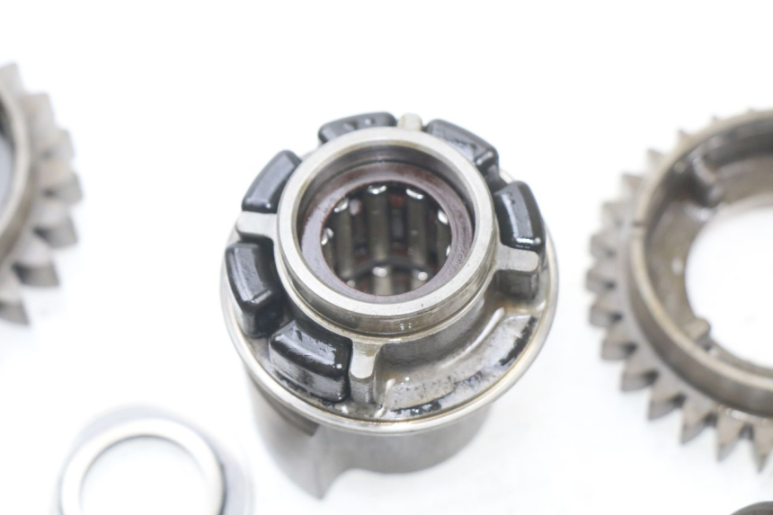 photo de BALANCEADOR DEL MOTOR YAMAHA FJR ABS 1300 (2006 - 2012) - Primer plano técnico