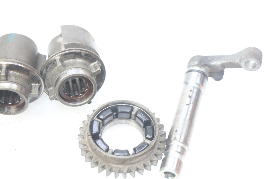 photo de BALANCEADOR DEL MOTOR YAMAHA FJR ABS 1300 (2006 - 2012) - Primer plano técnico