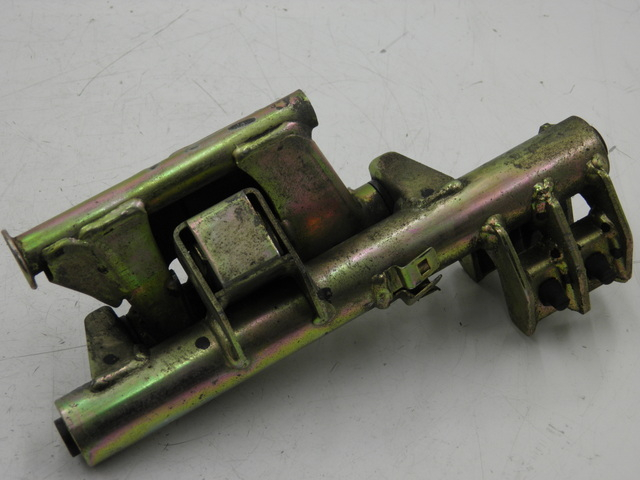 photo de SOPORTE MOTOR HONDA FES PANTHEON 2T 125 (1998 - 2002) - Detalle de la pieza