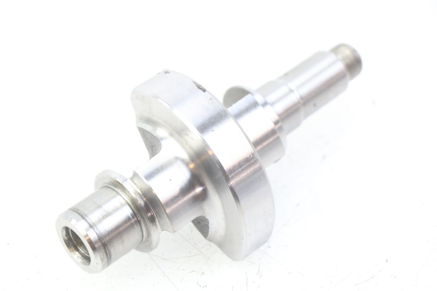 photo de BALANCÍN DEL MOTOR SPY RACING F3 350 (2015 - 2022) - Detalle de la pieza