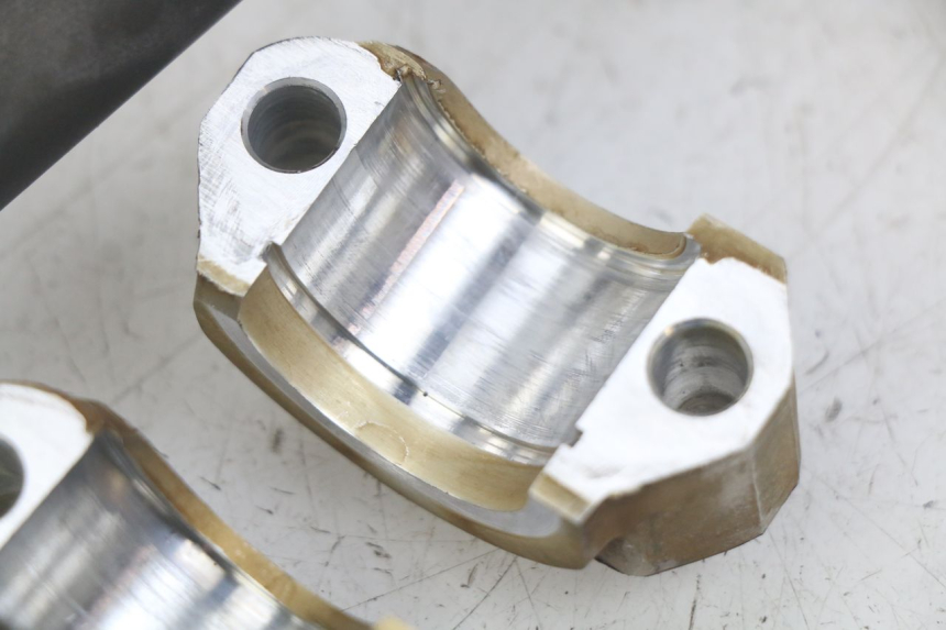 photo de BALANCEADOR DEL MOTOR TRIUMPH SPRINT ST 955 (1999 - 2001) - Primer plano técnico