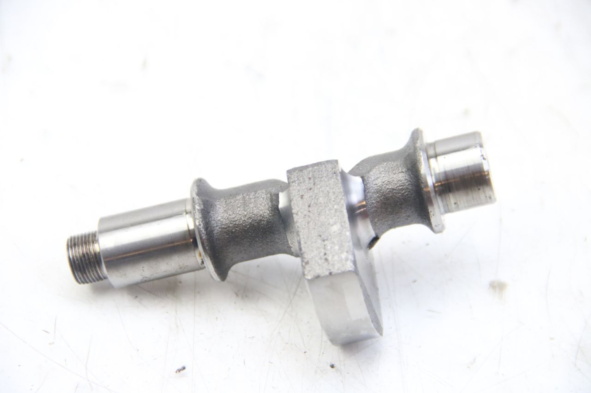 photo de BALANCÍN DEL MOTOR YAMAHA SR 125 (1982 - 2003) - Detalle de la pieza