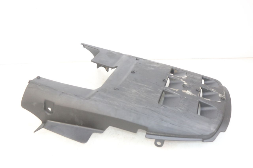 photo de BAJO DE CHASIS KYMCO AGILITY 16+ 4T 50 (2018 - 2023) - Primer plano técnico