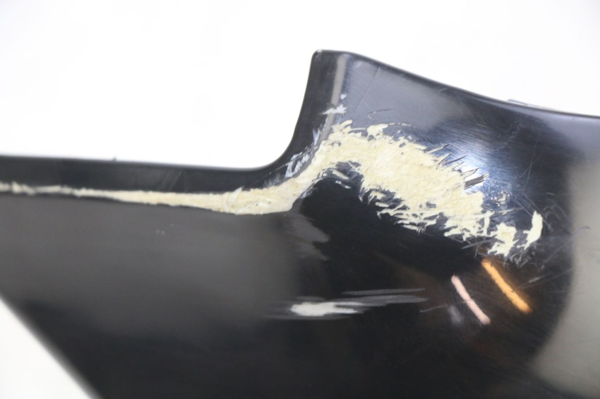 photo de FALDóN LATERAL TRASERO DERECHO KYMCO AGILITY 16+ 4T 50 (2018 - 2023) - Zoom estado de uso