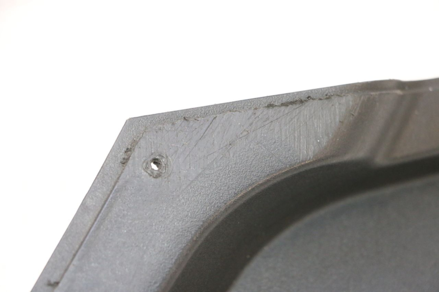 photo de BAJO CARENADO TRASERO DERECHA KEEWAY F-ACT FACT EVO 50 (2020 - 2026) - Detalles de los puntos de fijación