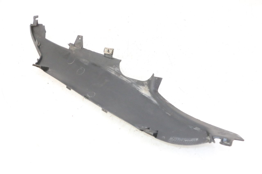 photo de BAJO CARENADO TRASERO DERECHA GILERA NEXUS 300 (2008 - 2013) - Detalle de la pieza
