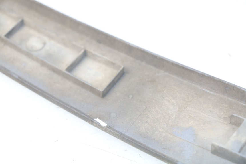 photo de BAJO CARENADO TRASERO DERECHA KYMCO LIKE 4T 50 (2009 - 2018) - Otra perspectiva