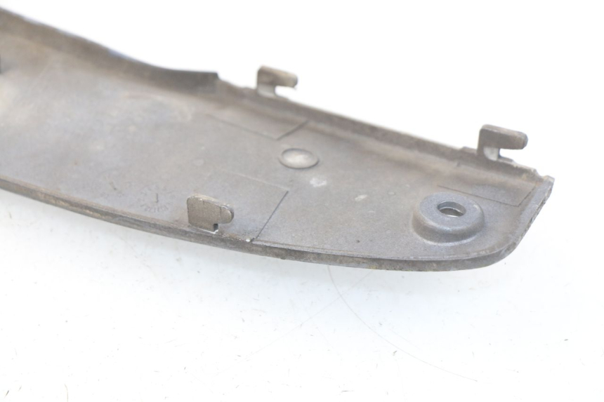 photo de BAJO CARENADO TRASERO DERECHA KYMCO LIKE 4T 50 (2009 - 2018) - Primer plano técnico