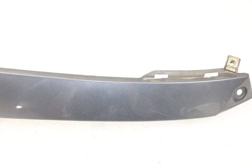 photo de BAJO CARENADO TRASERO DERECHA KYMCO LIKE 4T 50 (2009 - 2018) - Estado de la superficie y material