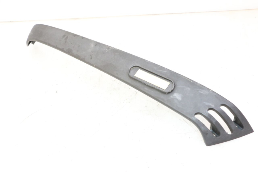 photo de BAJO CARENADO TRASERO DERECHA PIAGGIO LXV 4T 50 (2009 - 2013) - Detalles de los puntos de fijación