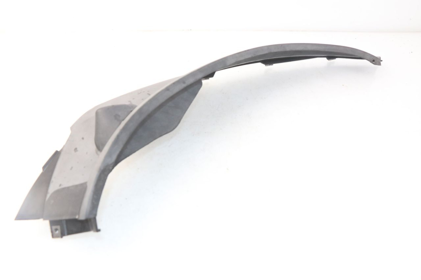 photo de BAJO CARENADO TRASERO DERECHA PIAGGIO MP3 LT 400 (2007 - 2012) - Primer plano técnico