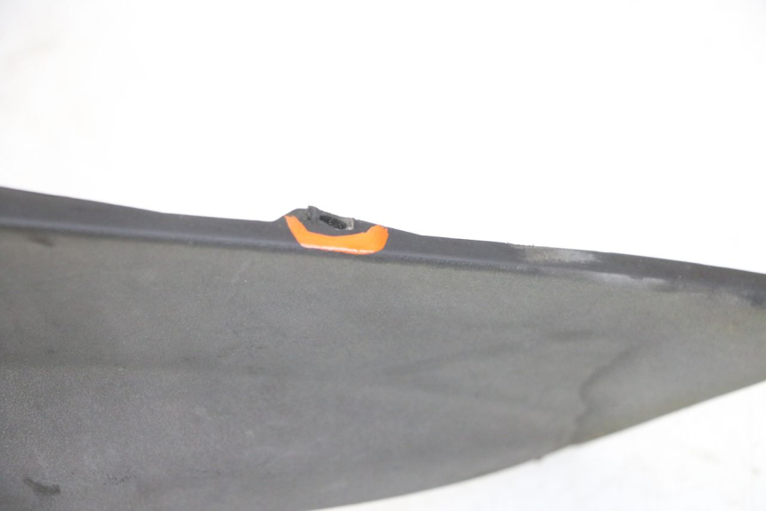 photo de BAJO CARENADO TRASERO DERECHA PIAGGIO MP3 LT 300 (2010 - 2016) - Zoom estado de uso