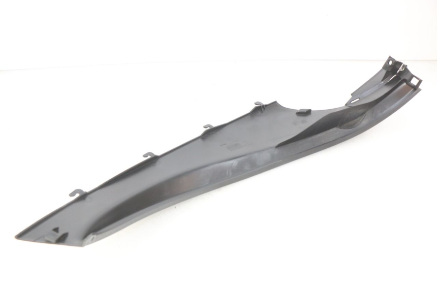 photo de FALDóN LATERAL TRASERO DERECHO PIAGGIO MP3 500 (2011 - 2015) - Detalle de la pieza