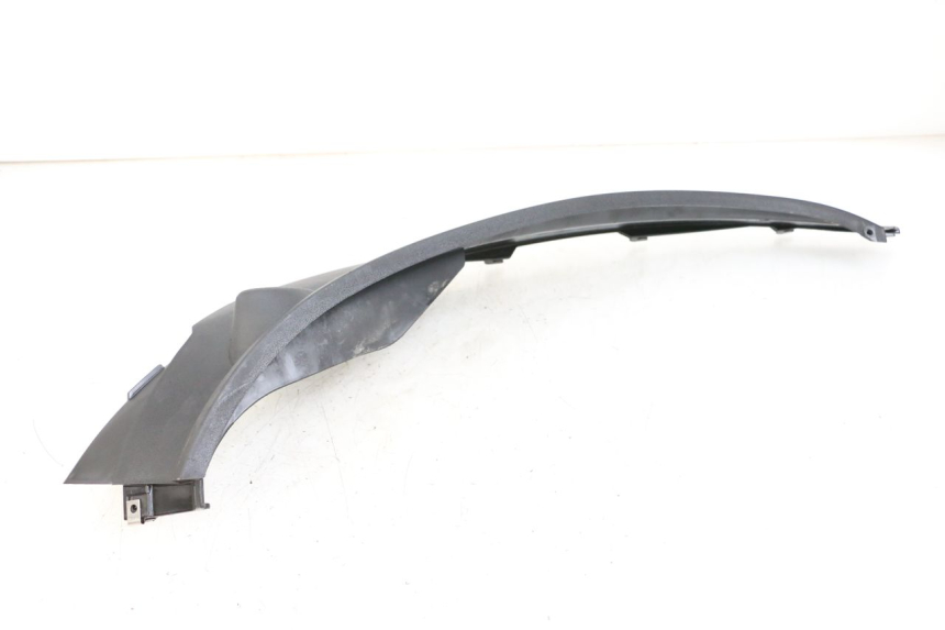 photo de FALDóN LATERAL TRASERO DERECHO PIAGGIO MP3 500 (2011 - 2015) - Otra perspectiva