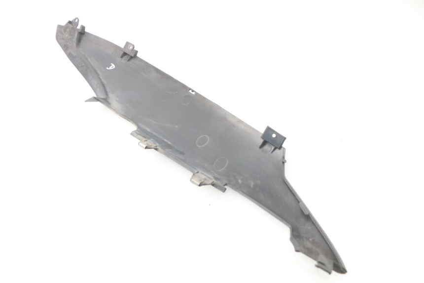 photo de FALDON LATERAL TRASERO DERECHO GILERA NEXUS 125 (2009 - 2013) - Zoom estado de uso