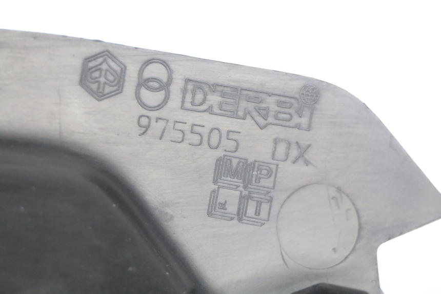 photo de FALDON LATERAL TRASERO DERECHO GILERA NEXUS 125 (2009 - 2013) - Detalle de la pieza