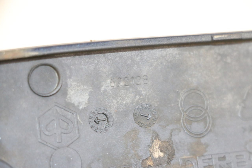 photo de BAJO CARENADO TRASERO DERECHA PIAGGIO VESPA LX 150 (2005 - 2013) - Detalle de la pieza