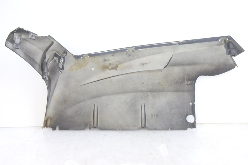 photo de FALDóN LATERAL TRASERO DERECHO PEUGEOT SPEEDFIGHT 4 4T 50 (2015 - 2020) - Primer plano técnico