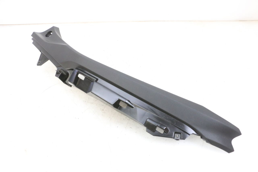 photo de BAJO CARENADO TRASERO DERECHA YAMAHA TRICITY 300 (2020 - 2024) - Vista general del producto