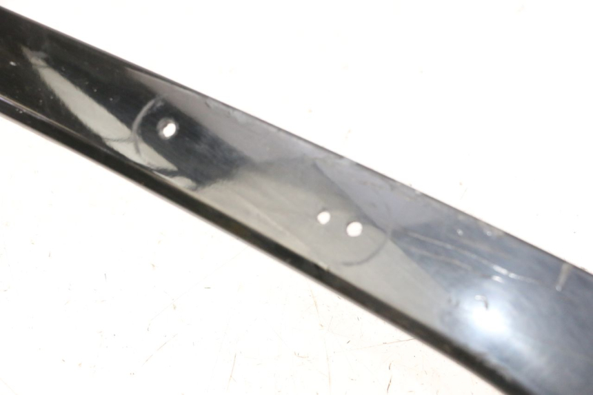 photo de FALDóN LATERAL TRASERO DERECHO PIAGGIO VESPA S 2T 50 (2007 - 2014) - Zoom estado de uso