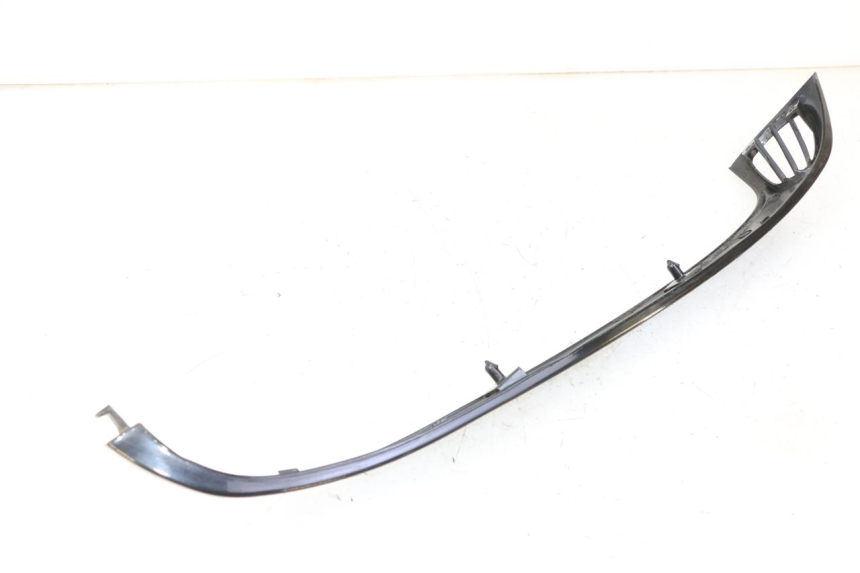 photo de FALDóN LATERAL TRASERO DERECHO PIAGGIO VESPA S 2T 50 (2007 - 2014) - Vista general del producto