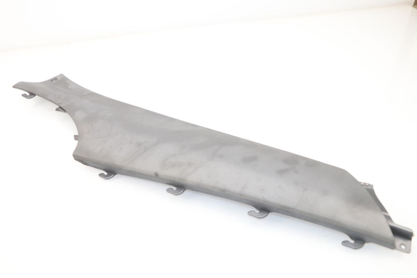 photo de BAJO CARENADO TRASERO DERECHA PIAGGIO X9 EVOLUTION 250 (2003 - 2007) - Otra perspectiva