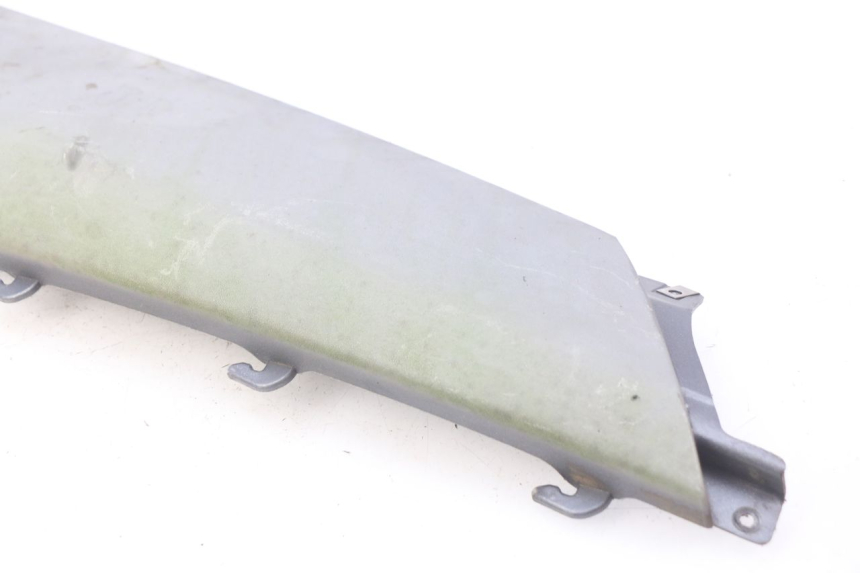 photo de FALDóN LATERAL TRASERO DERECHO PIAGGIO X9 EVOLUTION 125 (2003 - 2007) - Otra perspectiva