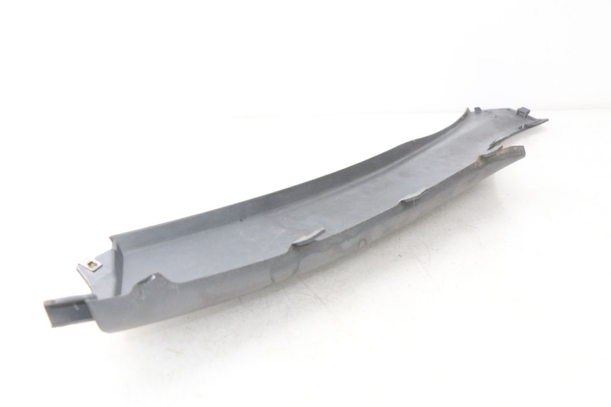 photo de FALDóN LATERAL TRASERO DERECHO PIAGGIO X9 125 (2000 - 2003) - Otra perspectiva