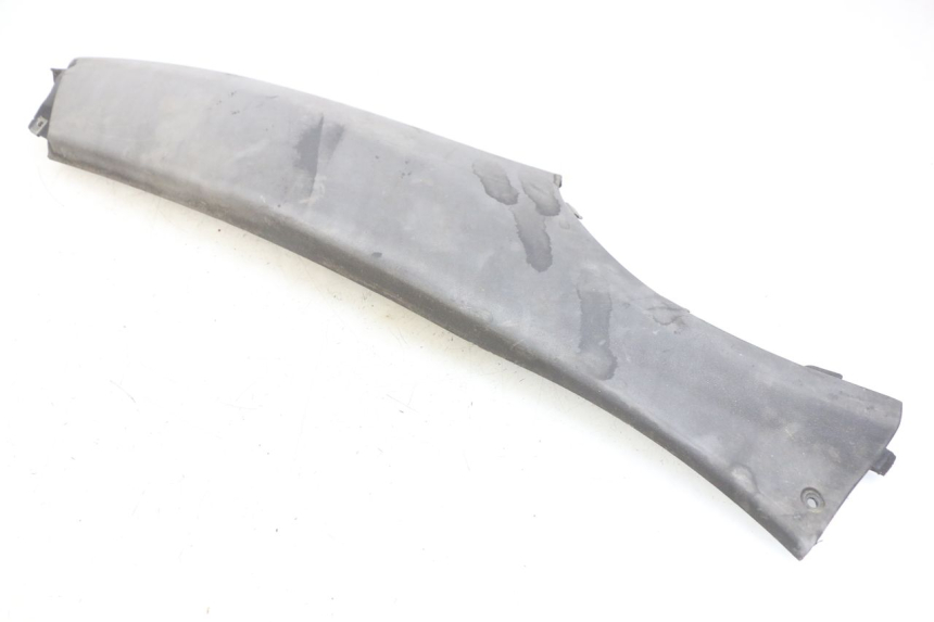 photo de FALDóN LATERAL TRASERO DERECHO PIAGGIO X9 125 (2000 - 2003) - Zoom estado de uso