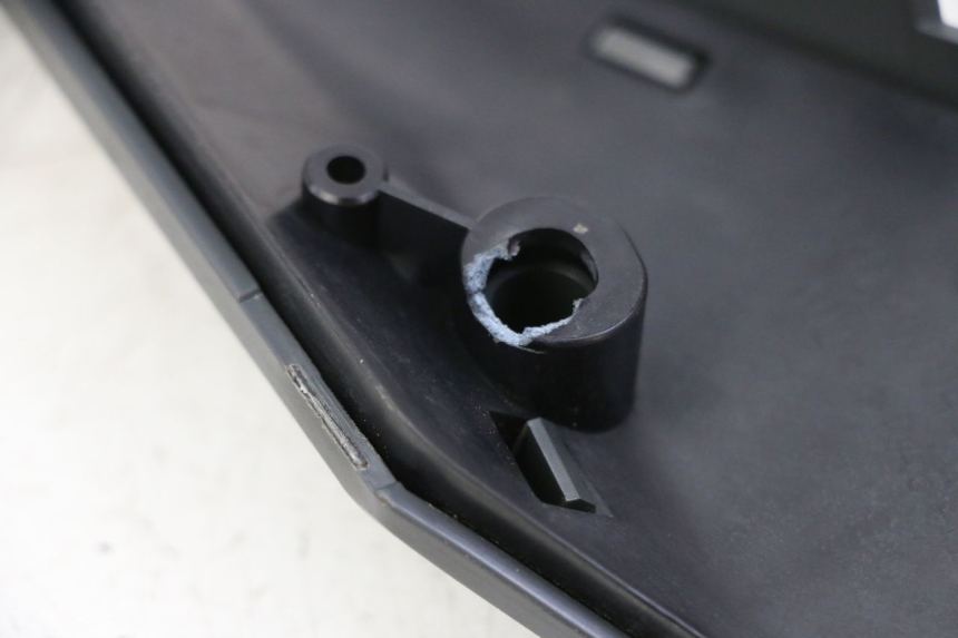 photo de BAJO CARENADO TRASERO DERECHA SEGWAY NINEBOT ZT3 PRO 1 - Primer plano técnico