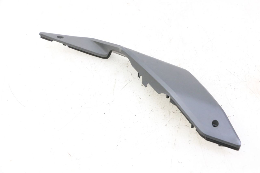 photo de BAJO CARENADO TRASERO DERECHA SEGWAY NINEBOT ZT3 PRO 1 - Detalles de los puntos de fijación