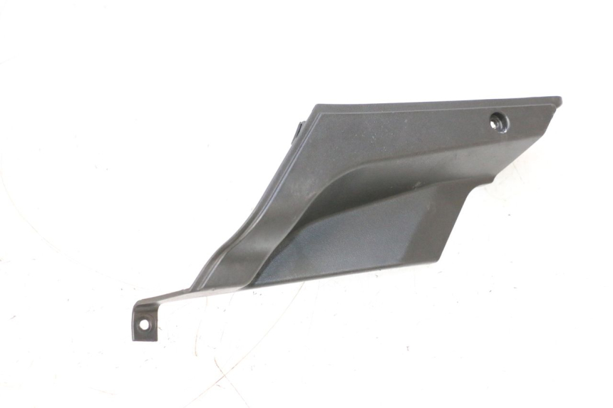 photo de BAJO CARENADO TRASERO IZQUIERDA KEEWAY F-ACT FACT EVO 50 (2020 - 2026) - Detalles de los puntos de fijación