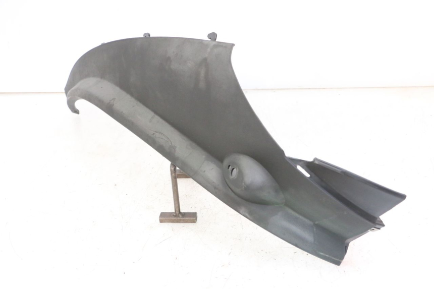 photo de BAJO CARENADO TRASERO IZQUIERDA PIAGGIO MP3 LT 300 (2010 - 2016) - Zoom estado de uso