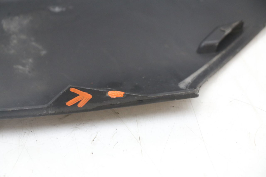 photo de BAJO CARENADO TRASERO IZQUIERDA PIAGGIO MP3 125 (2006 - 2014) - Marcados y referencias originales