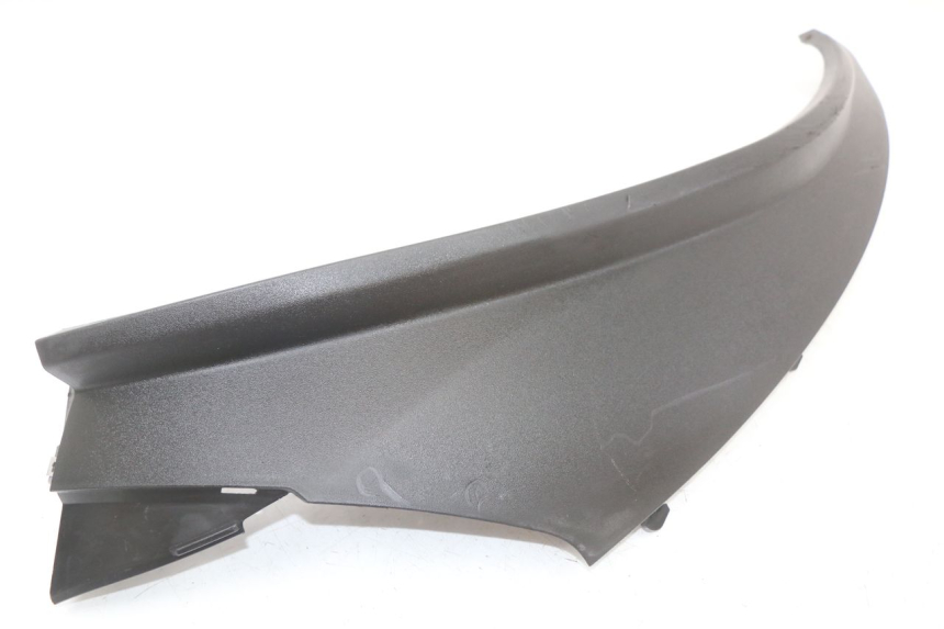 photo de BAJO CARENADO TRASERO IZQUIERDA PIAGGIO MP3 125 (2006 - 2014) - Detalle de la pieza