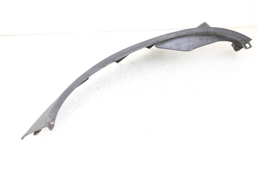 photo de BAJO CARENADO TRASERO IZQUIERDA PIAGGIO MP3 RL 250 (2006 - 2010) - Primer plano técnico