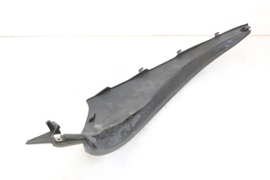 photo de BAJO CARENADO TRASERO IZQUIERDA PIAGGIO MP3 RL 250 (2006 - 2010) - Vista general del producto