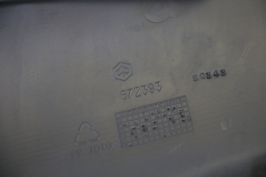 photo de BAJO CARENADO TRASERO IZQUIERDA PIAGGIO MP3 RL 250 (2006 - 2010) - Vista general del producto