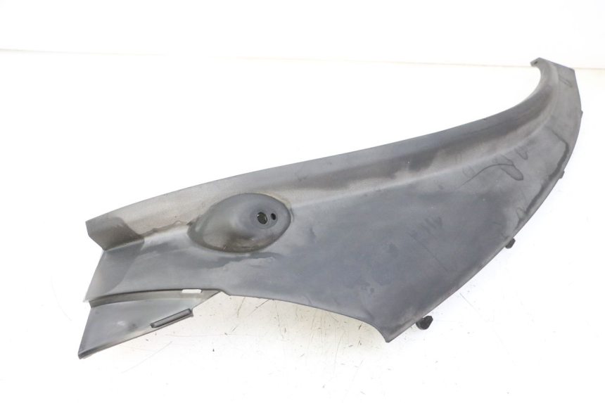 photo de BAJO DE CARRO TRASERO IZQUIERDO PIAGGIO MP3 LT 400 (2007 - 2012) - Estado de la superficie y material