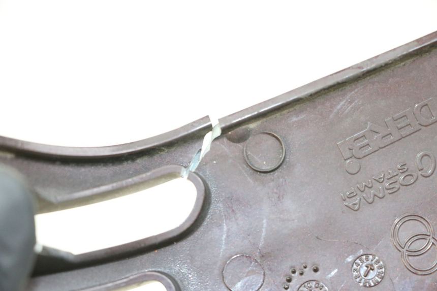 photo de BAJO CARENADO TRASERO IZQUIERDA PIAGGIO VESPA LX IE 125 (2010 - 2012) - Zoom estado de uso