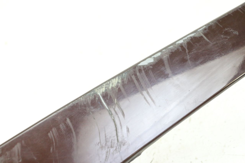 photo de BAJO CARENADO TRASERO IZQUIERDA PIAGGIO VESPA LX IE 125 (2010 - 2012) - Estado de la superficie y material