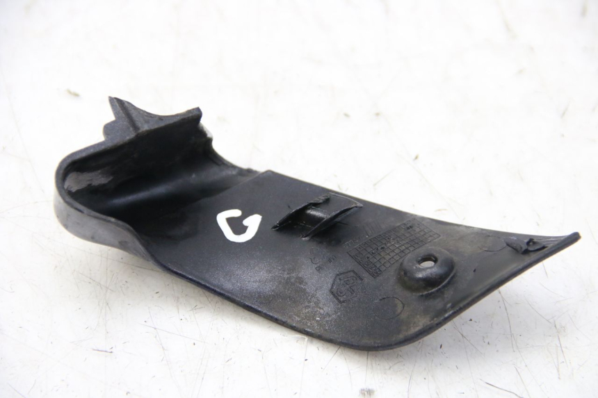 photo de BAJO DE CARRO TRASERO IZQUIERDO PIAGGIO VESPA GRANTURISMO 125 (2003 - 2007) - Zoom estado de uso