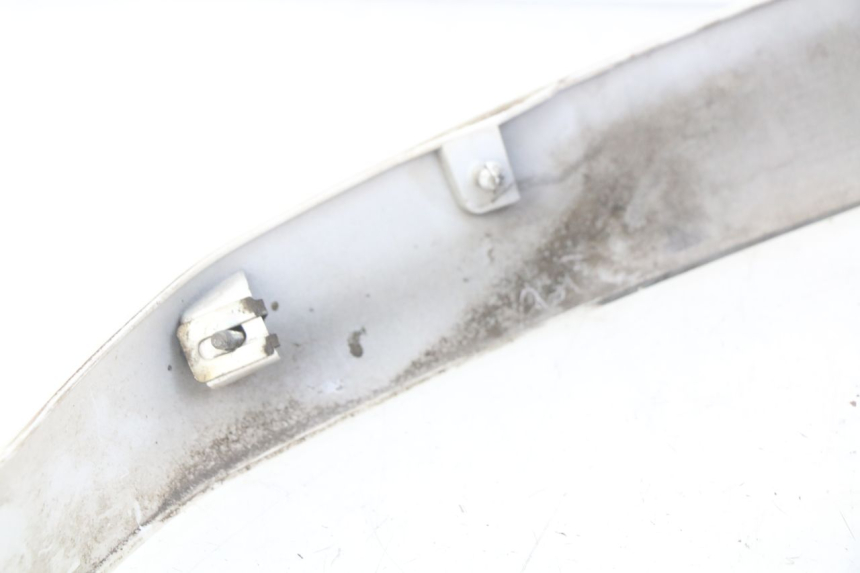 photo de BAJO DE CARRO TRASERO IZQUIERDO PIAGGIO VESPA GTS IGET ABS 125 (2017 - 2023) - Primer plano técnico