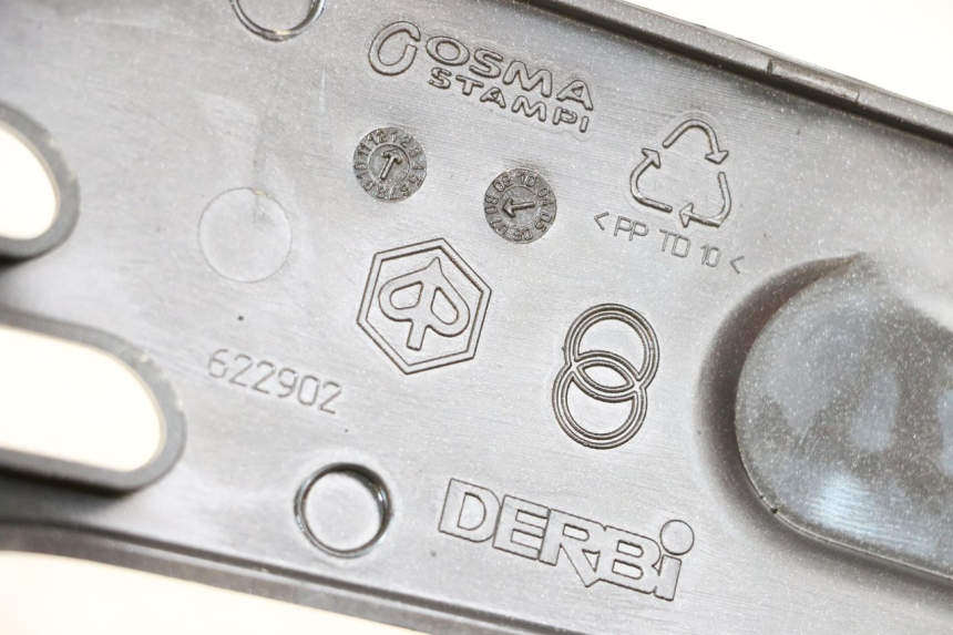 photo de BAJO DE CARRO TRASERO IZQUIERDO PIAGGIO VESPA LX 2T 50 (2005 - 2013) - Detalle de la pieza