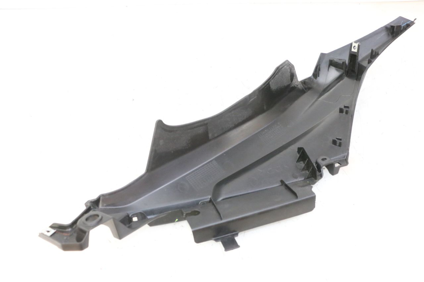 photo de BAJO CARENADO TRASERO IZQUIERDA YAMAHA XMAX X-MAX 125 (2021 - 2025) - Otra perspectiva