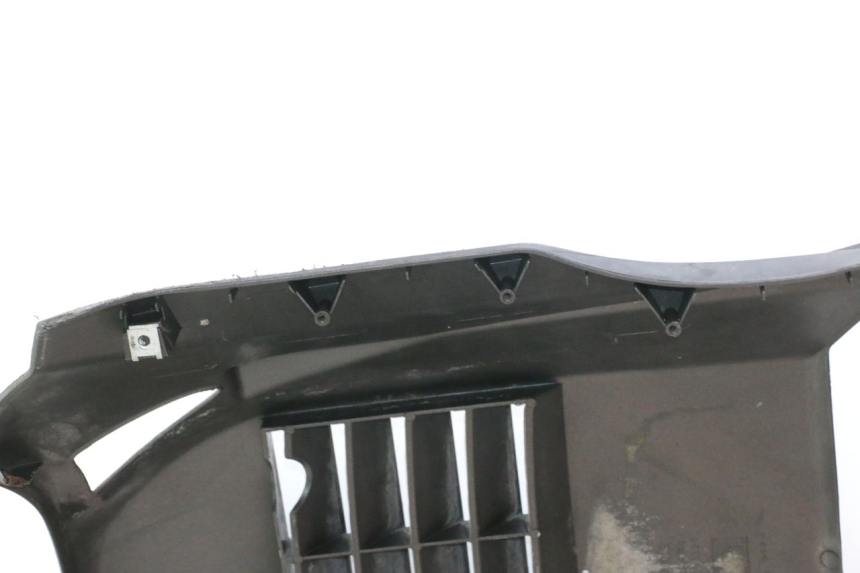 photo de BAJO CARENADO APRILIA ATLANTIC S 125 (2010 - 2013) - Estado de la superficie y material