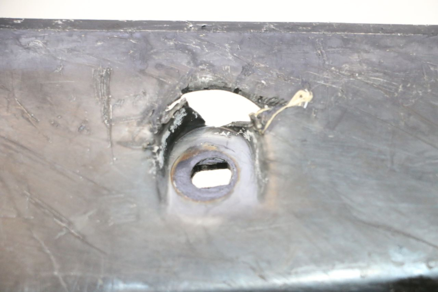 photo de BAJO CARENADO MBK BOOSTER SPIRIT 50 (1996 - 1999) - Detalle de la pieza